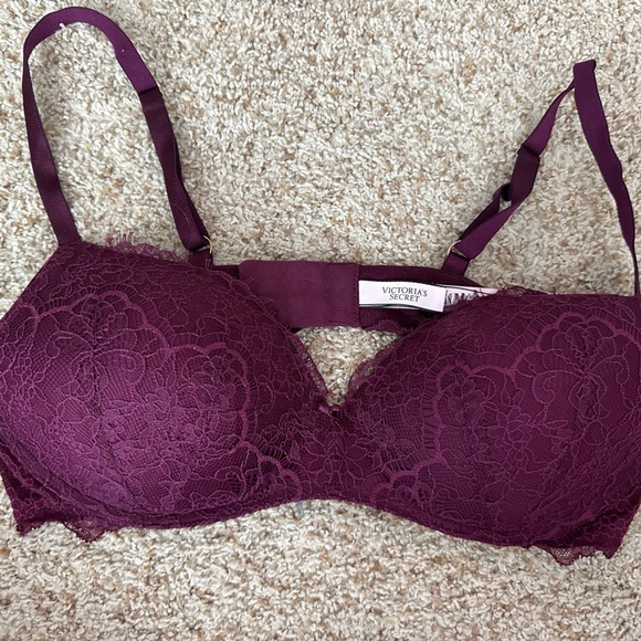Like new dark purple bra from VS - Picture 1 of 3